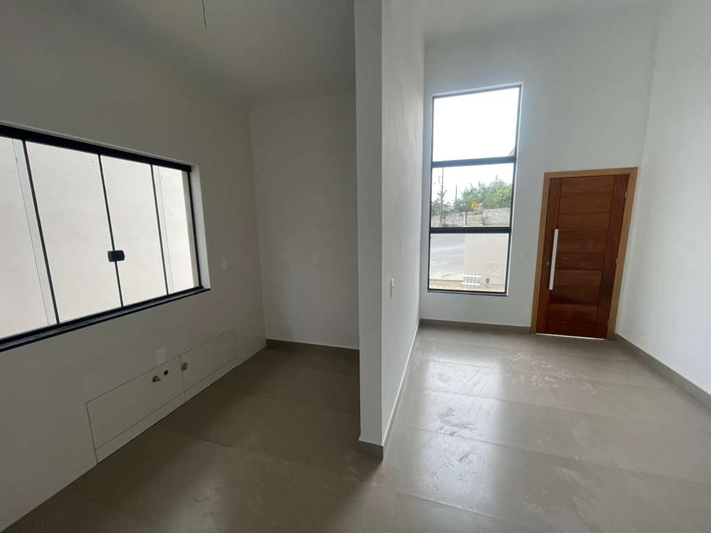 WhatsApp Image 2025-10-23 at 14.57.40 (1)